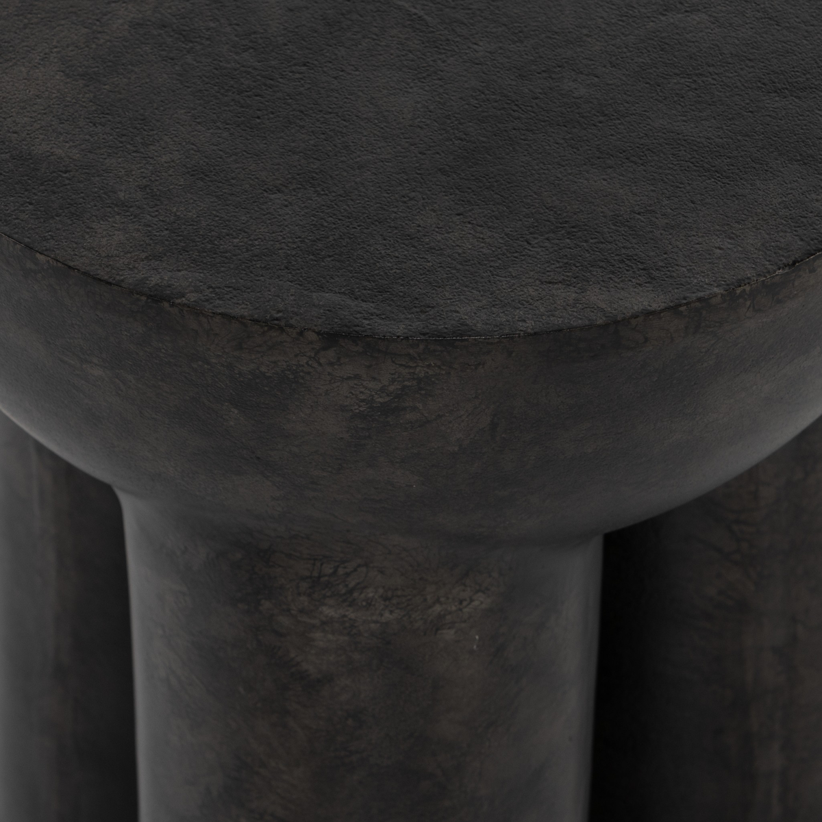 #color_raw-black