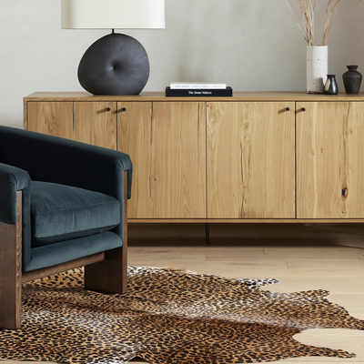 #color_brown-&-black-leopard-hair-on-hide