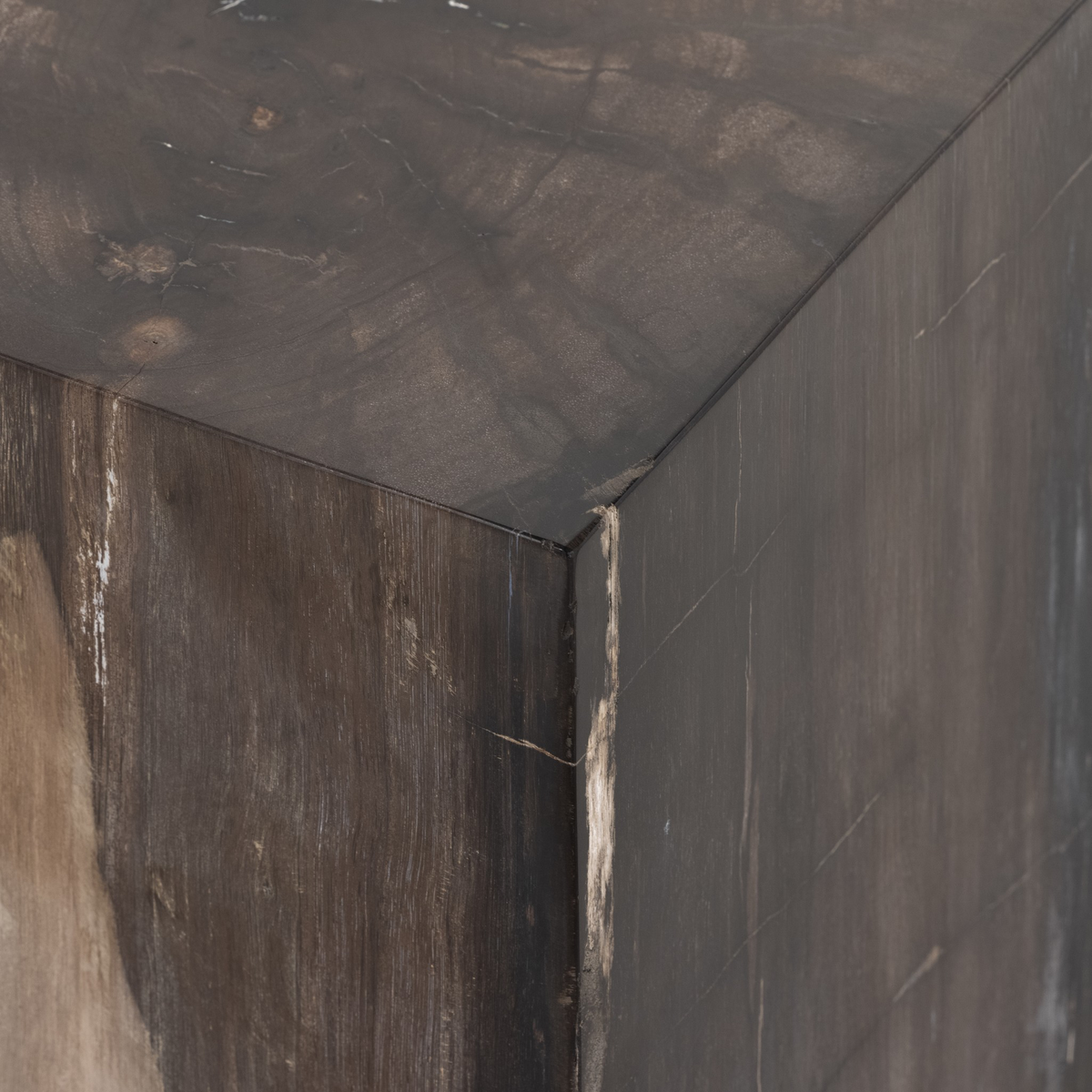#color_dark-petrified-wood