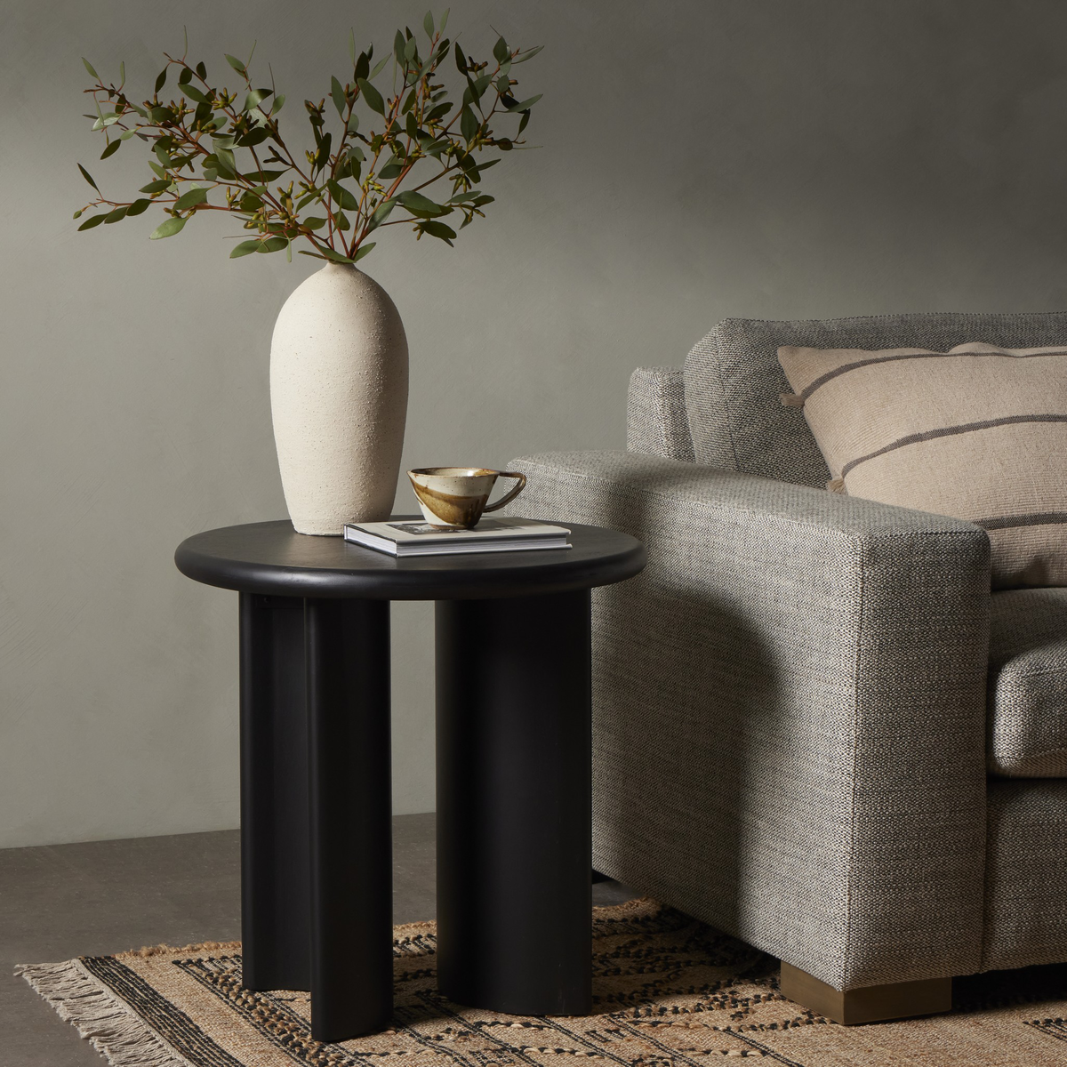 #color_aged-black-acacia