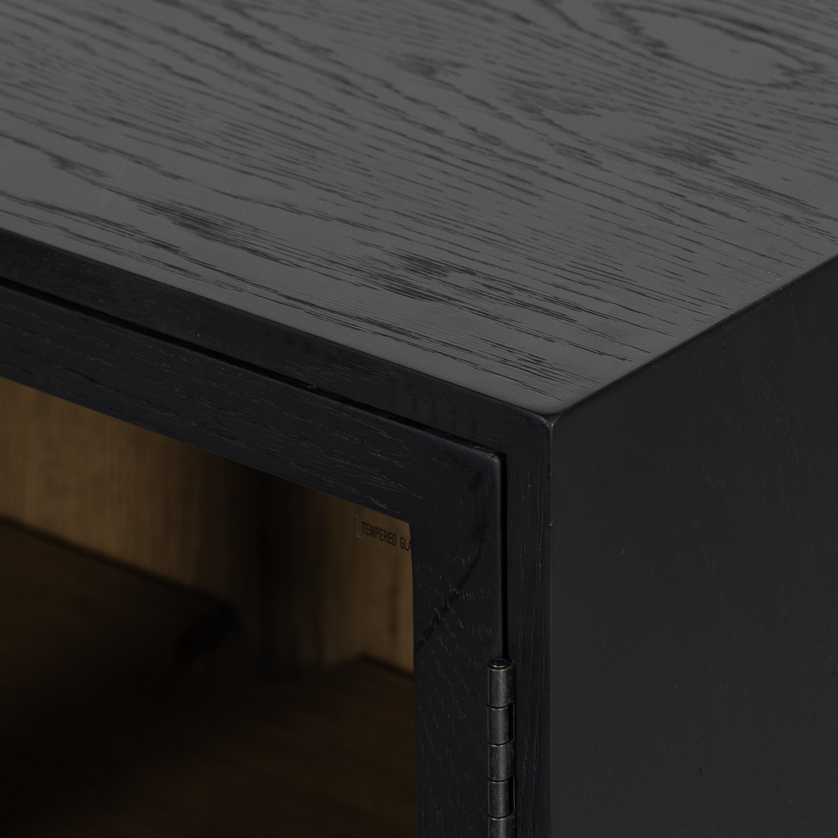 #color_drifted-matte-black-veneer