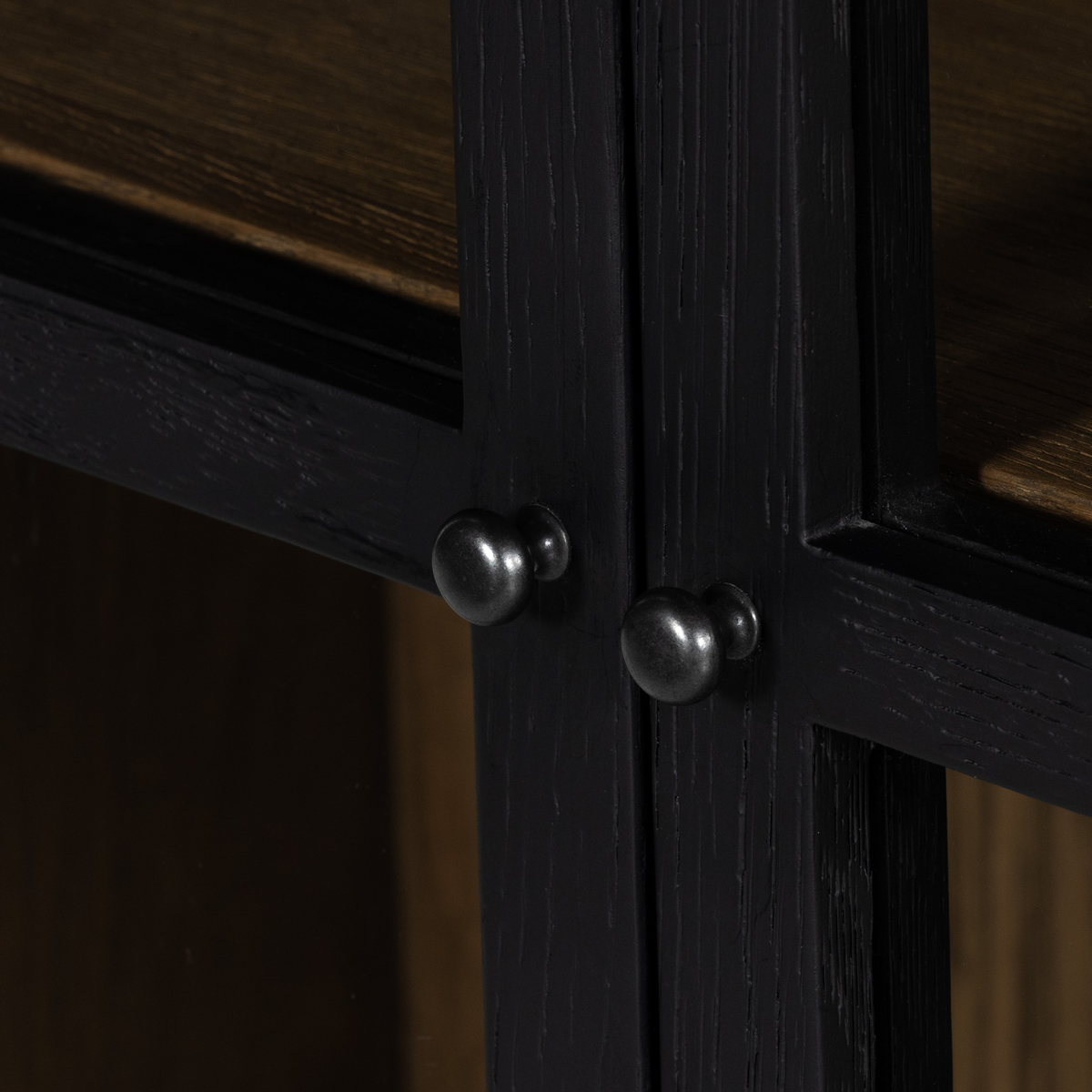 #color_drifted-matte-black-veneer