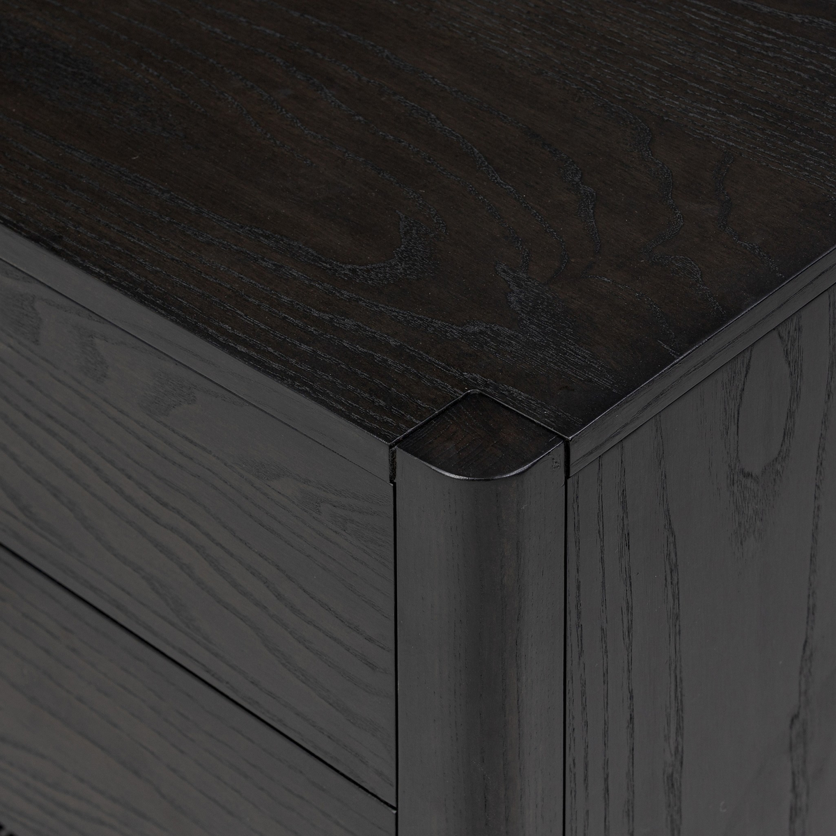 #color_smoked-black-ash-veneer