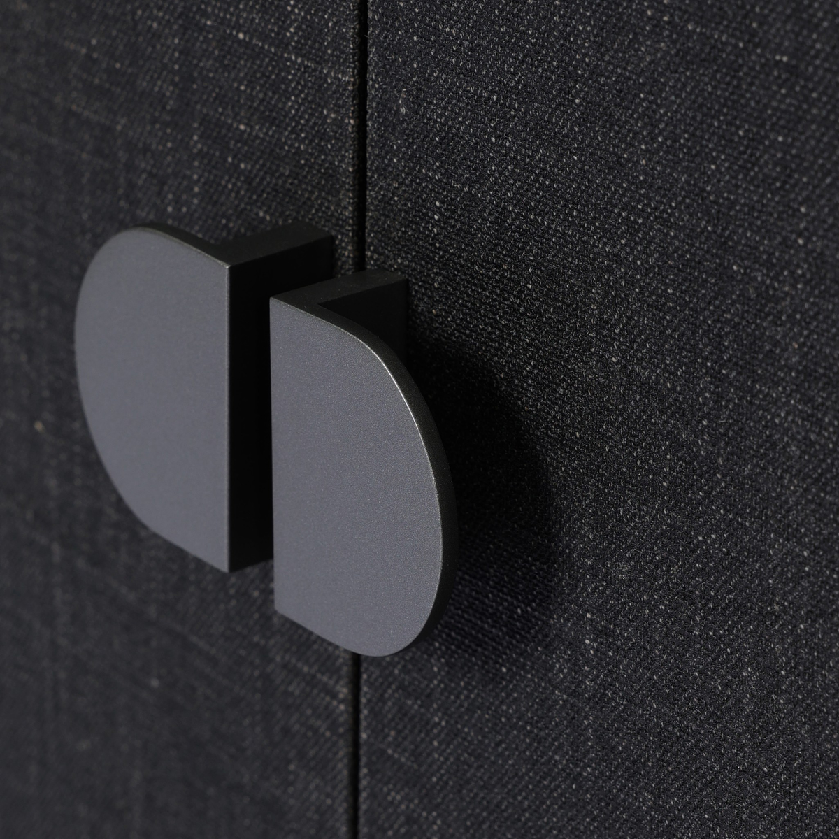 #color_black-linen