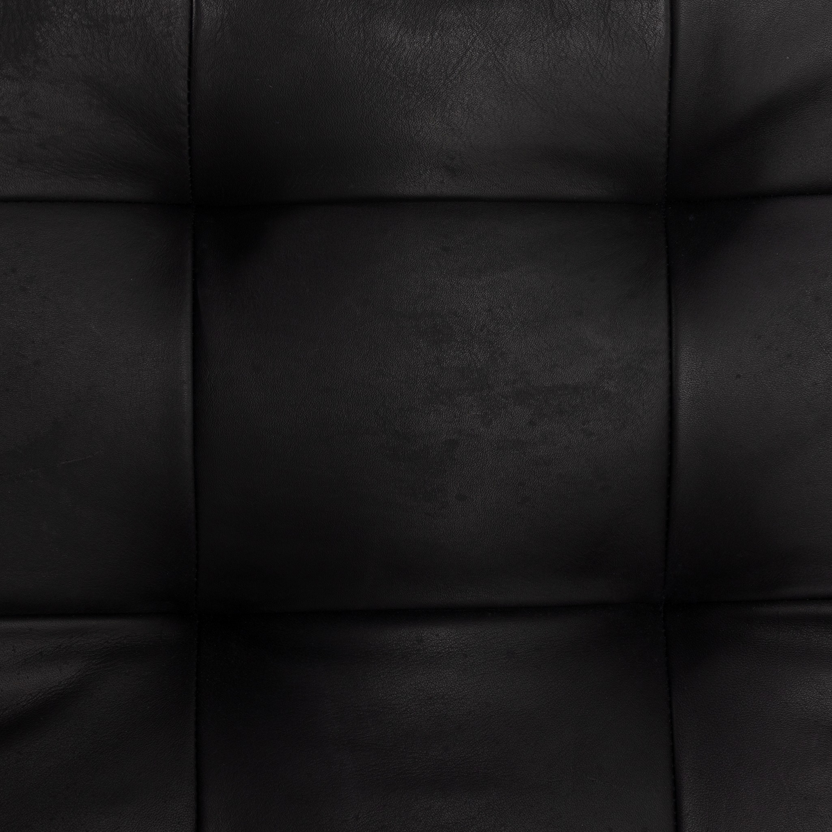 #color_heirloom-black