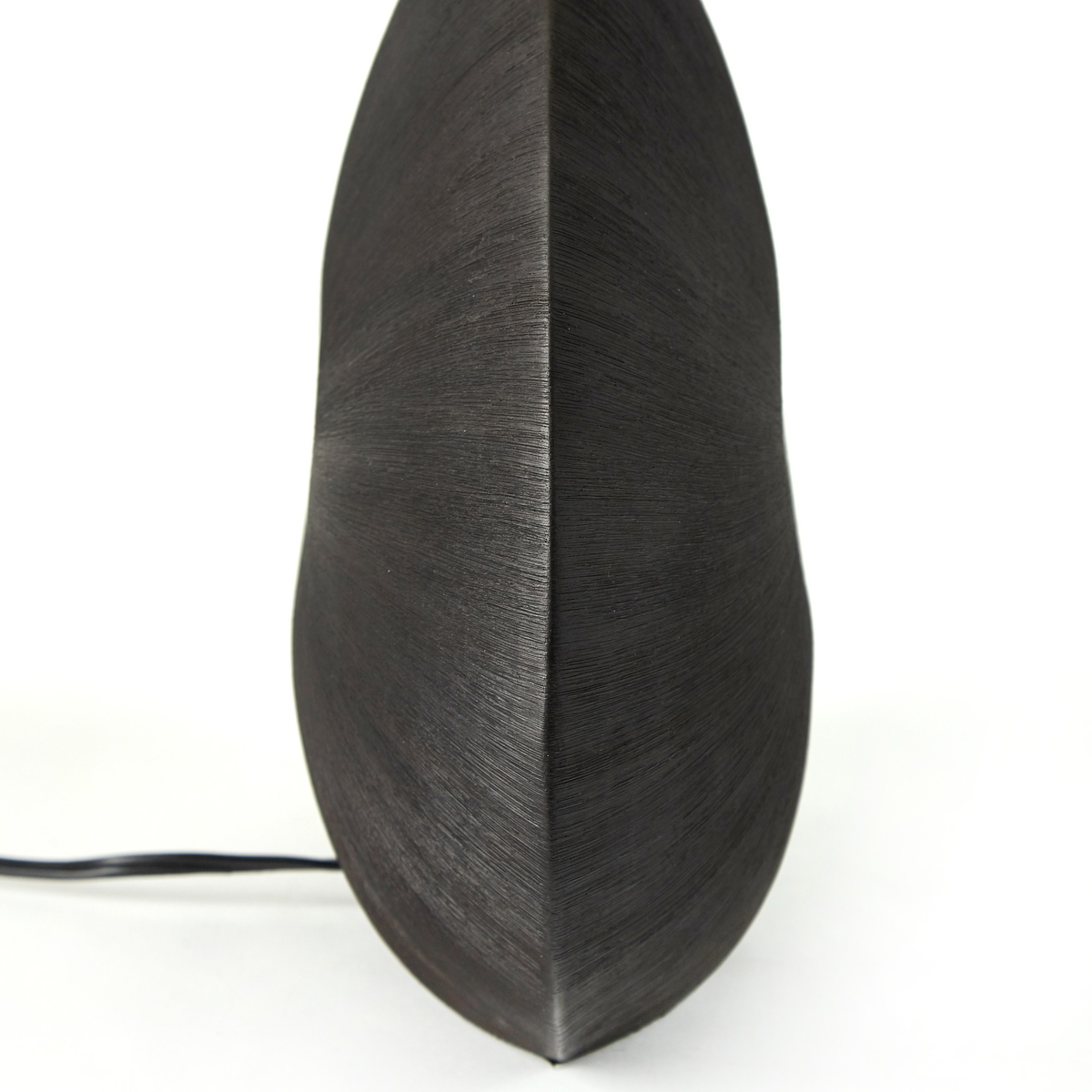#color_textured-matte-black-porcelain-ceramic
