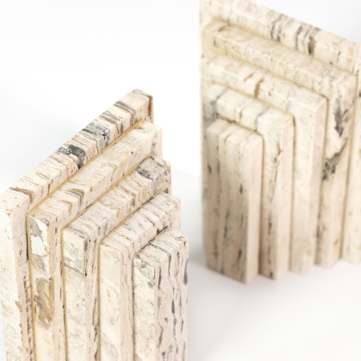 #color_white-travertine