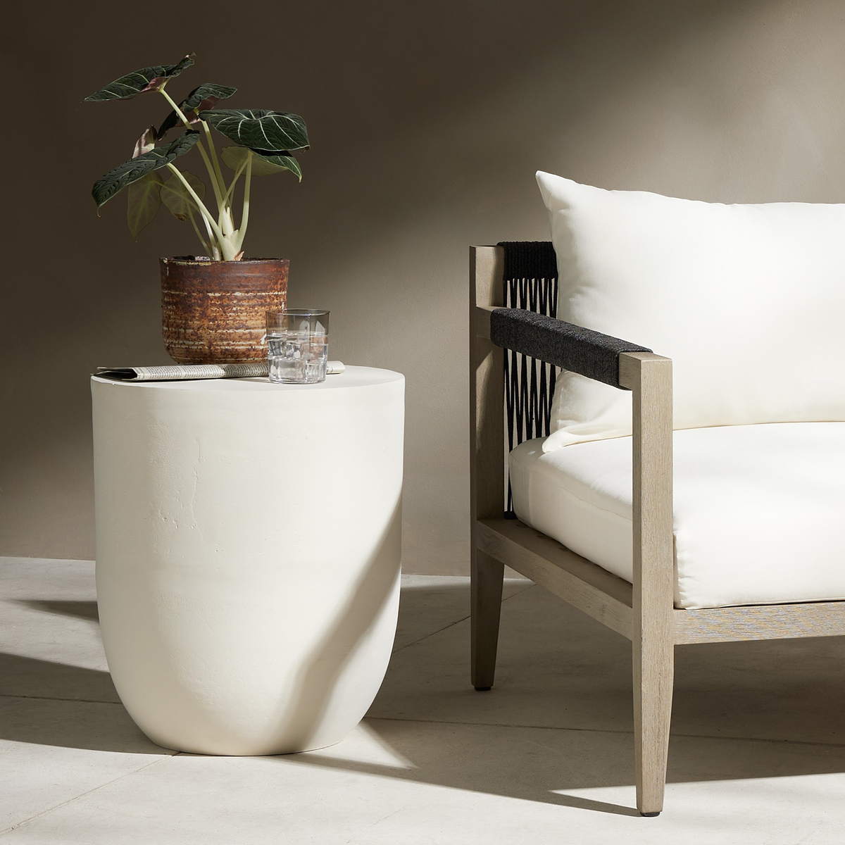 #color_matte-white-cast-aluminum