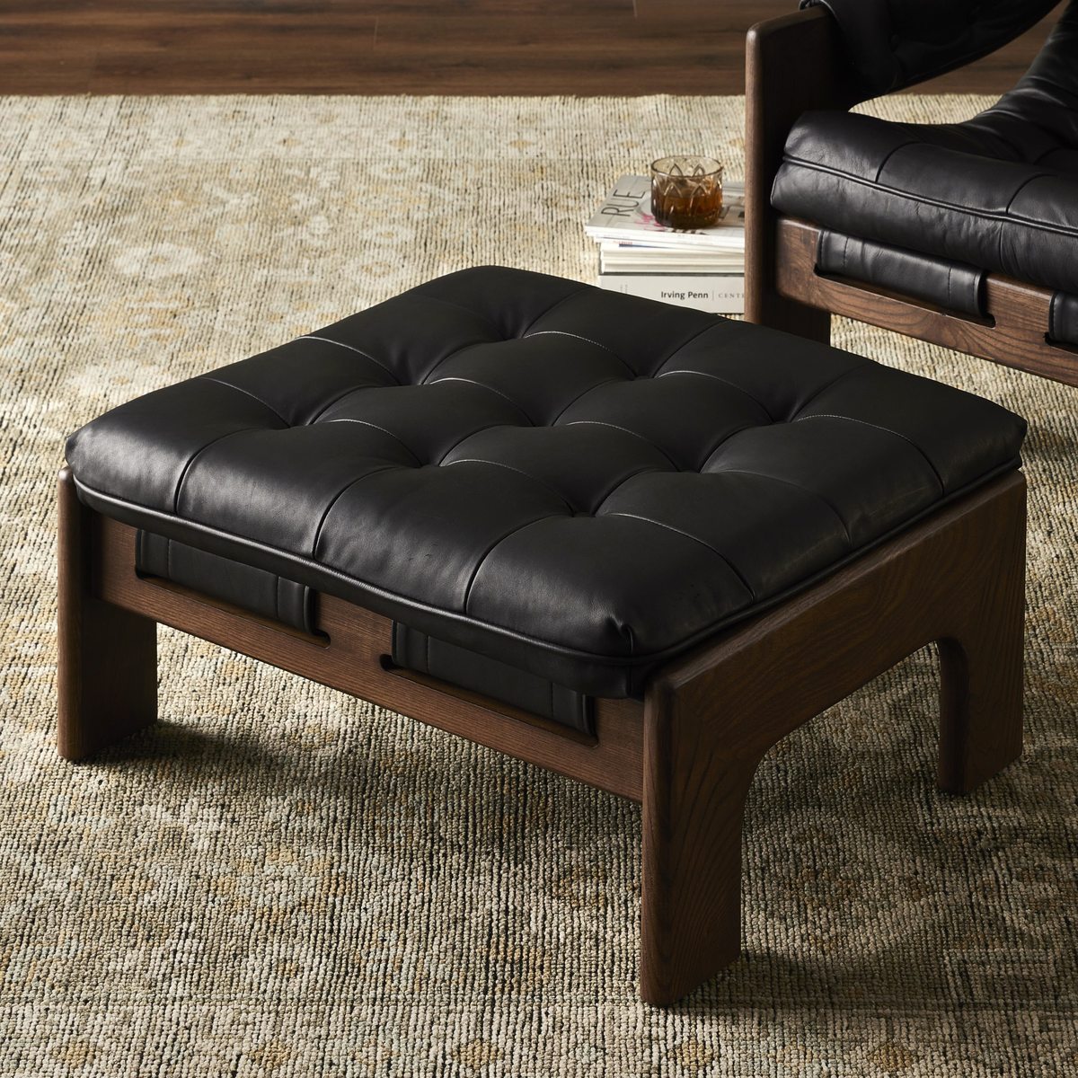 #color_heirloom-black