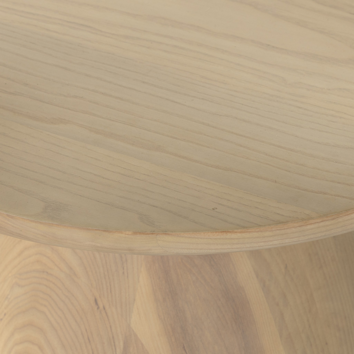 #color_light-natural-ash-veneer