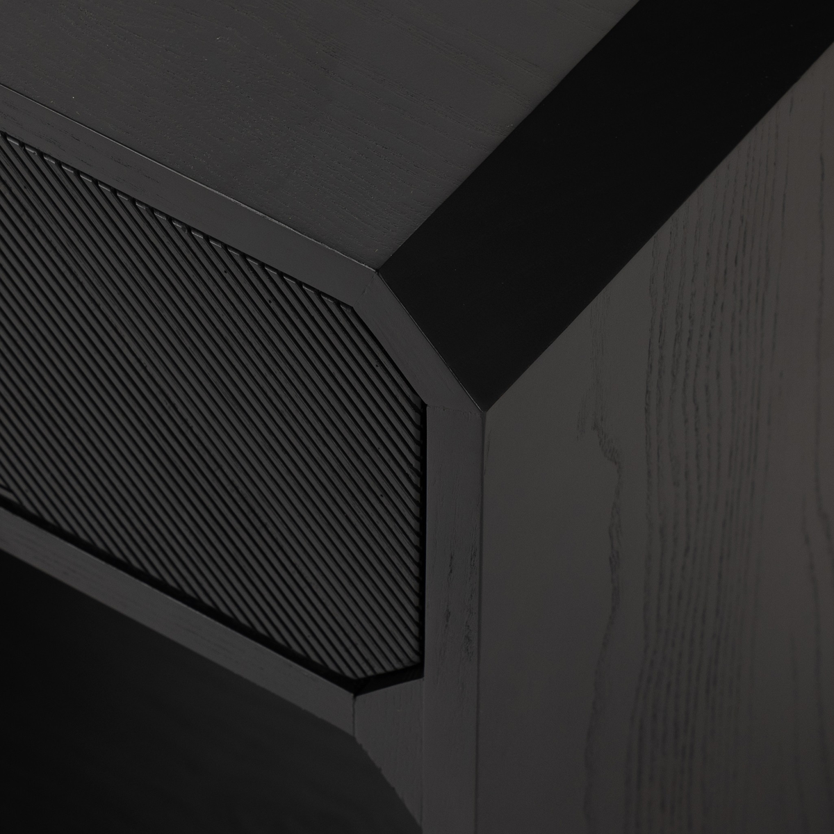 #color_black-ash-veneer