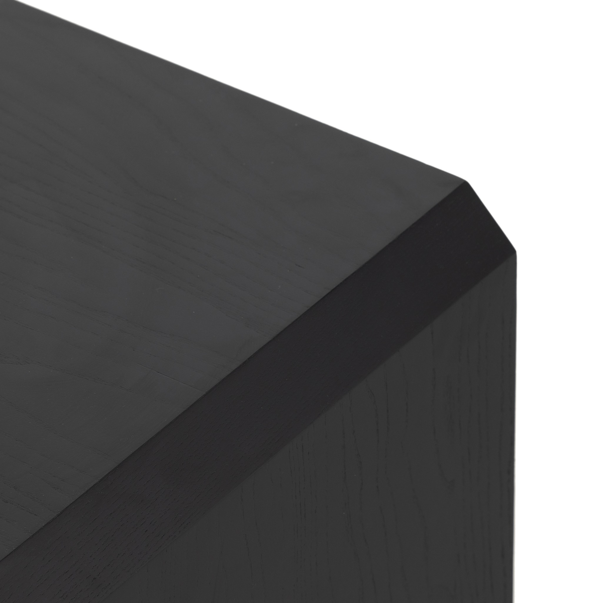 #color_black-ash
