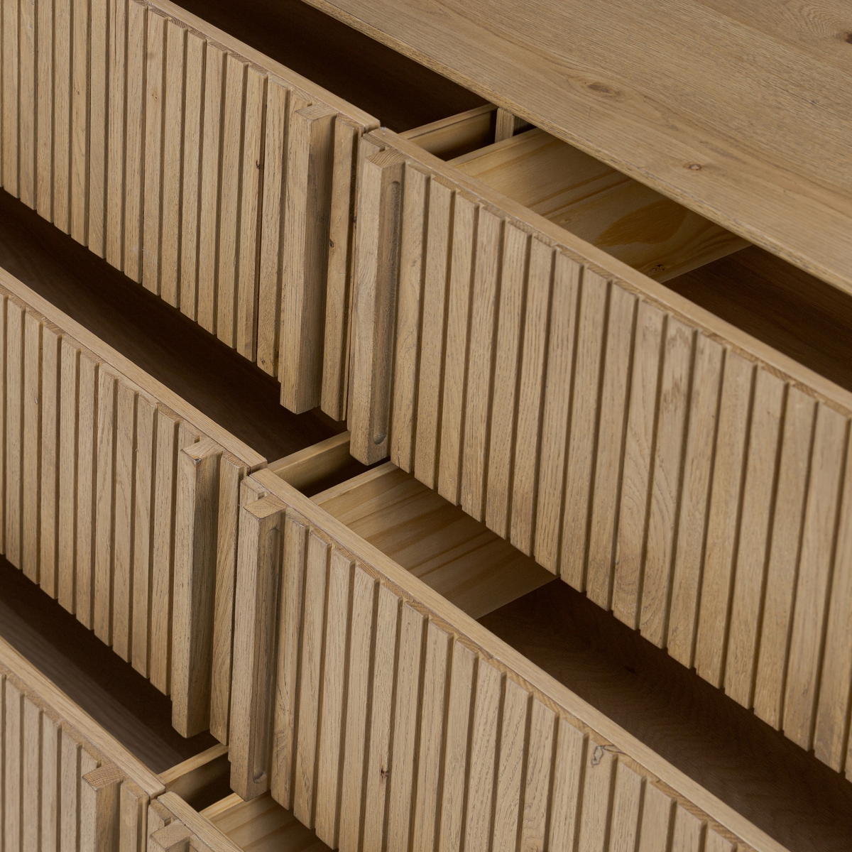 Leo 6 Drawer Dresser