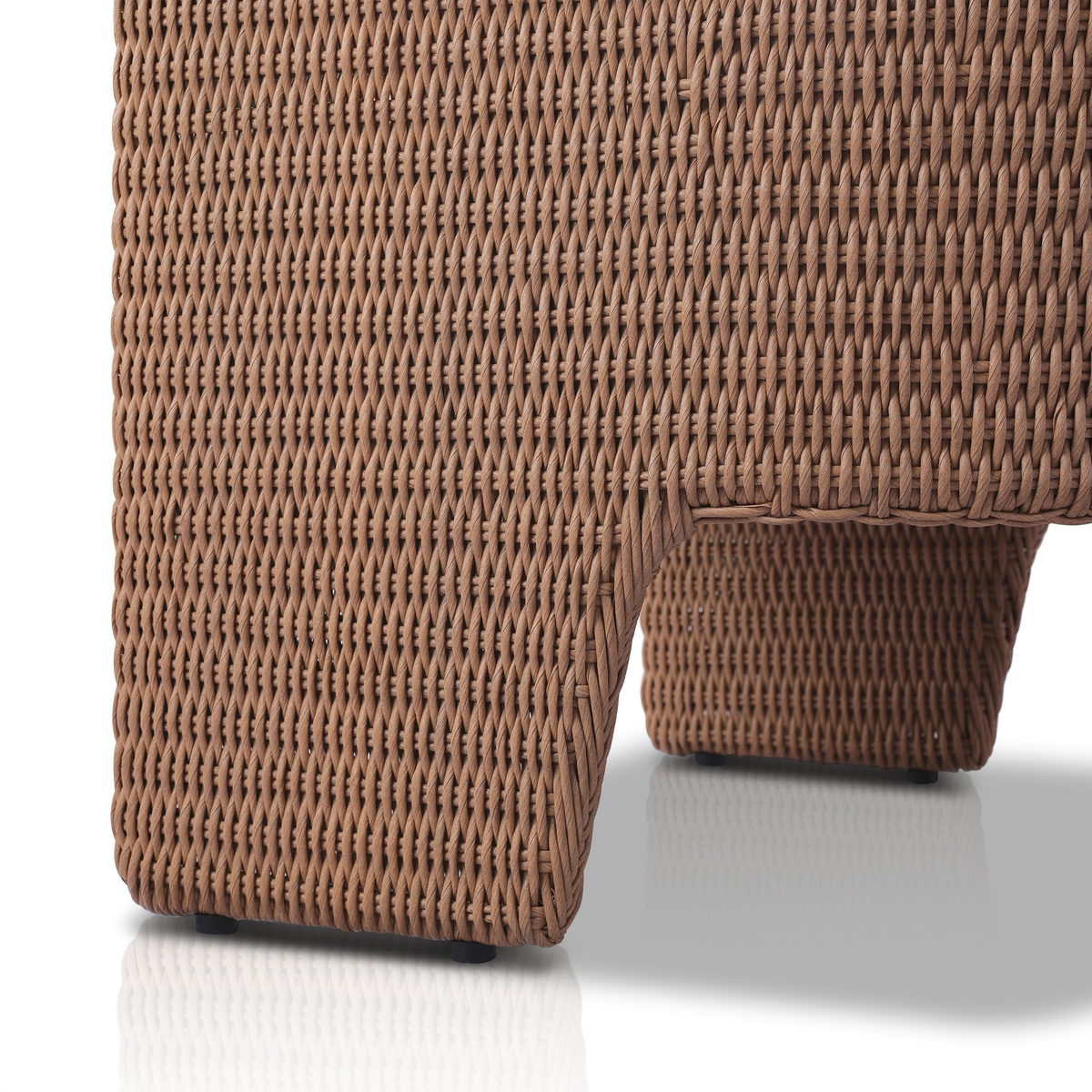 #color_outdoor/outdoor-chairs/outdoor-accent