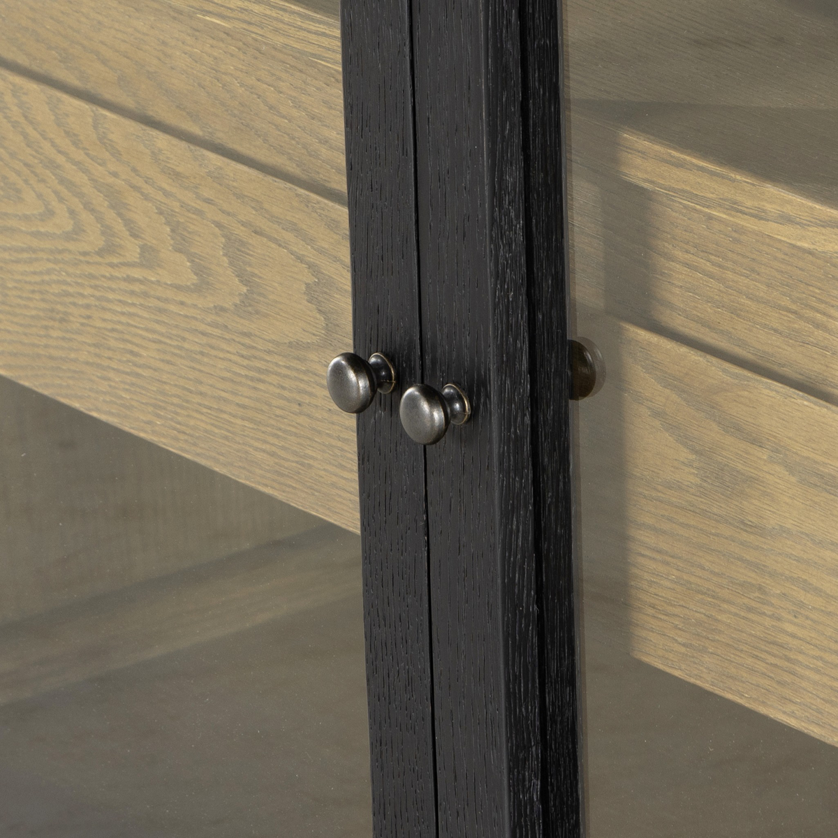 #color_drifted-oak-solid