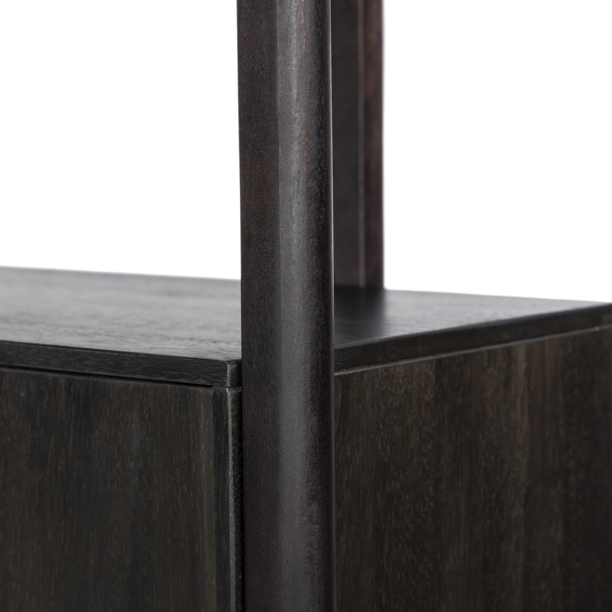 #color_worn-black-acacia