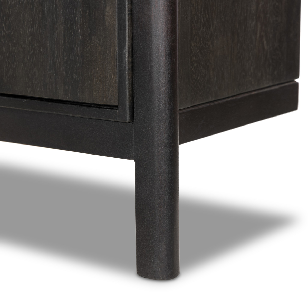 #color_worn-black-acacia
