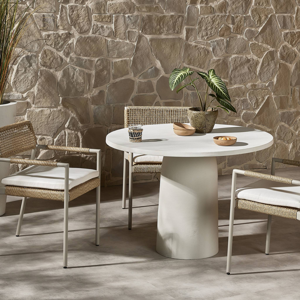 #color_matte-white-cast-aluminum