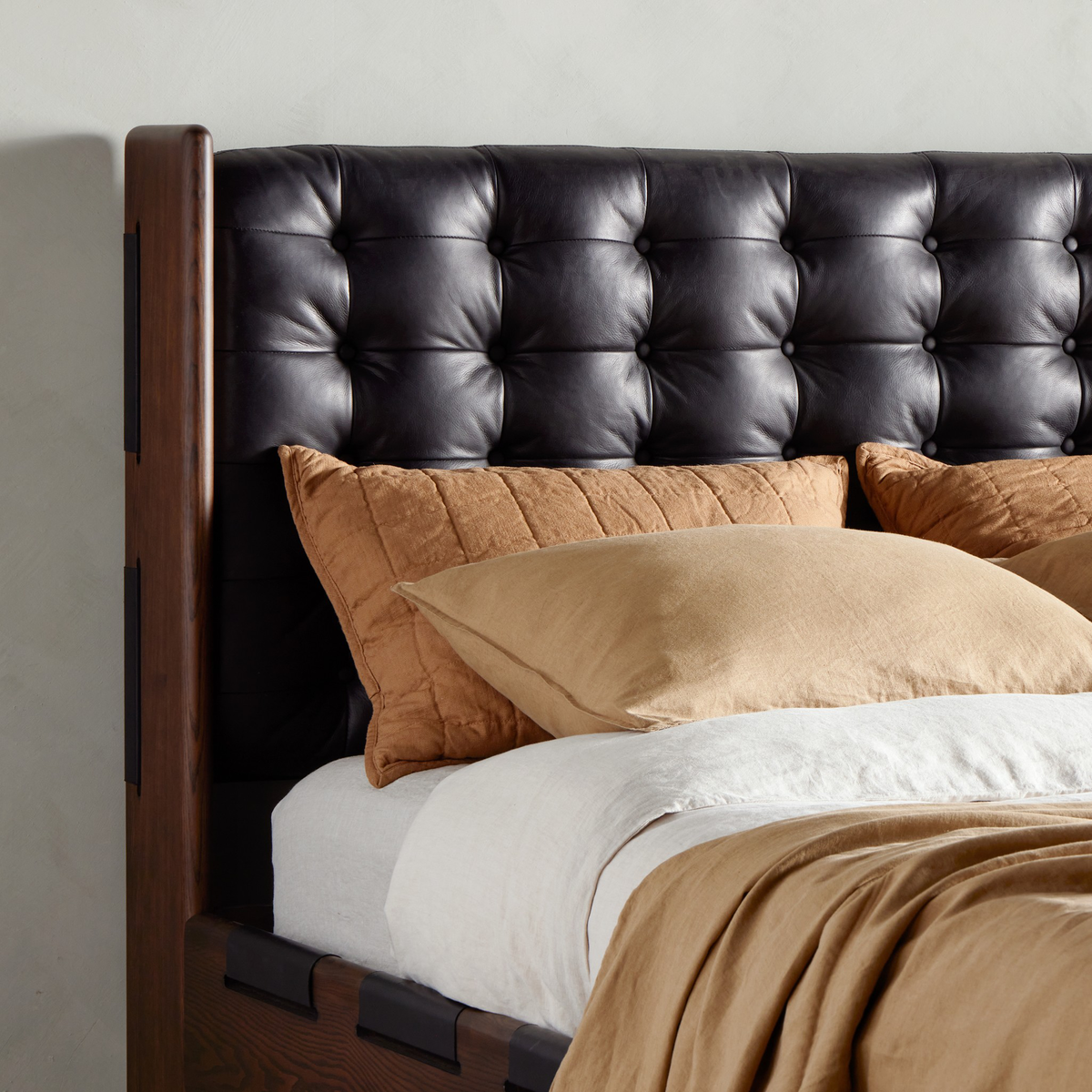 #color_heirloom-black-old