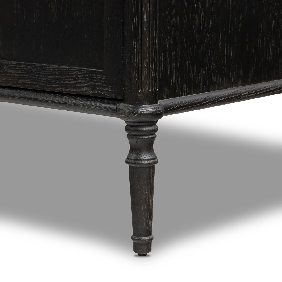 #color_distressed-black
