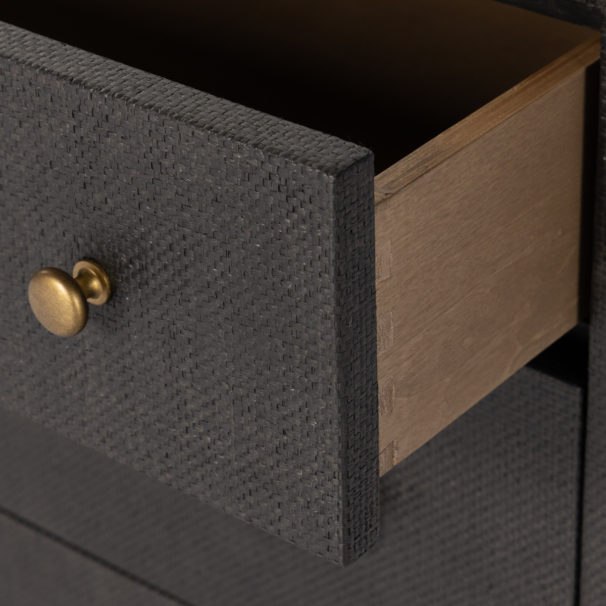#color_black-raffia