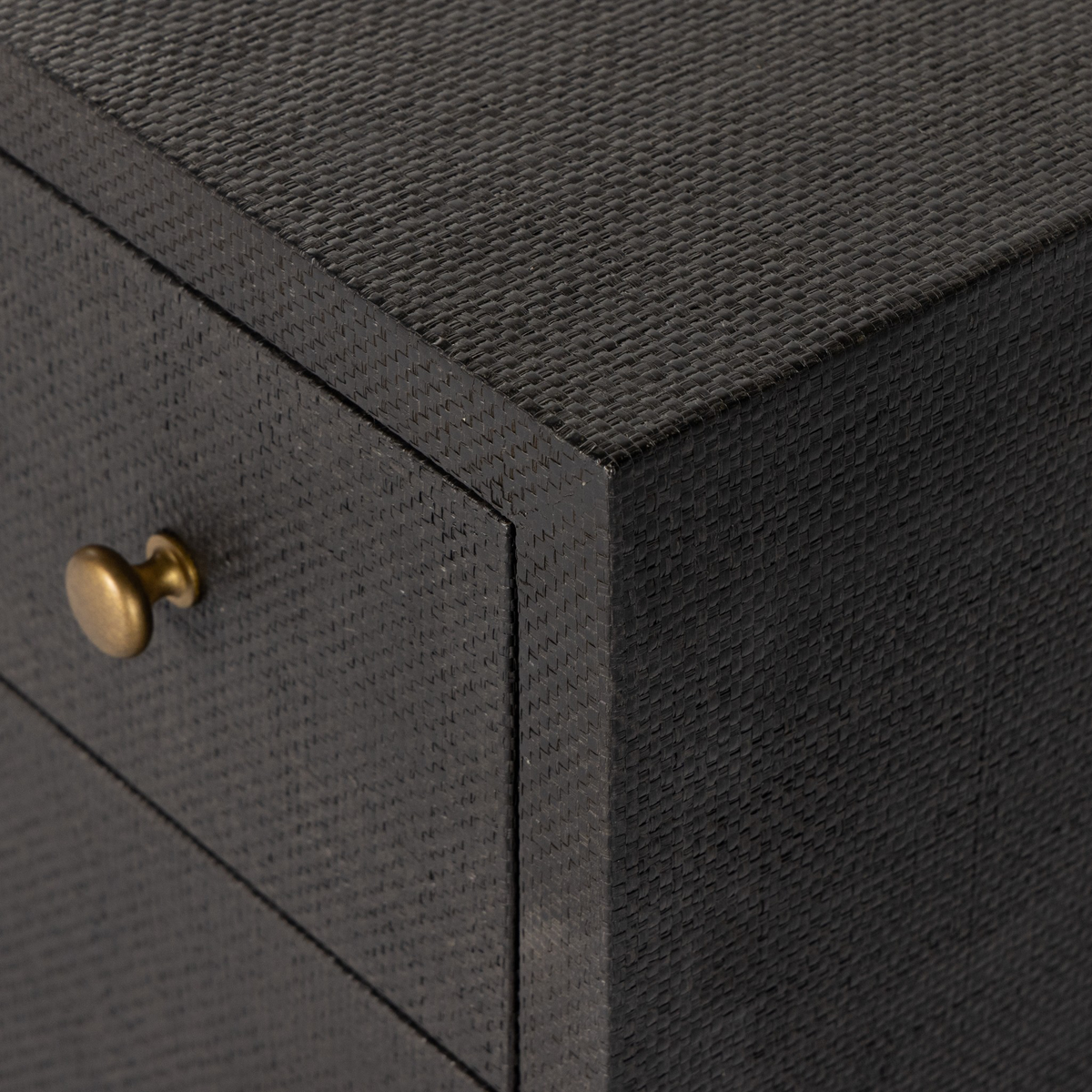 #color_black-raffia