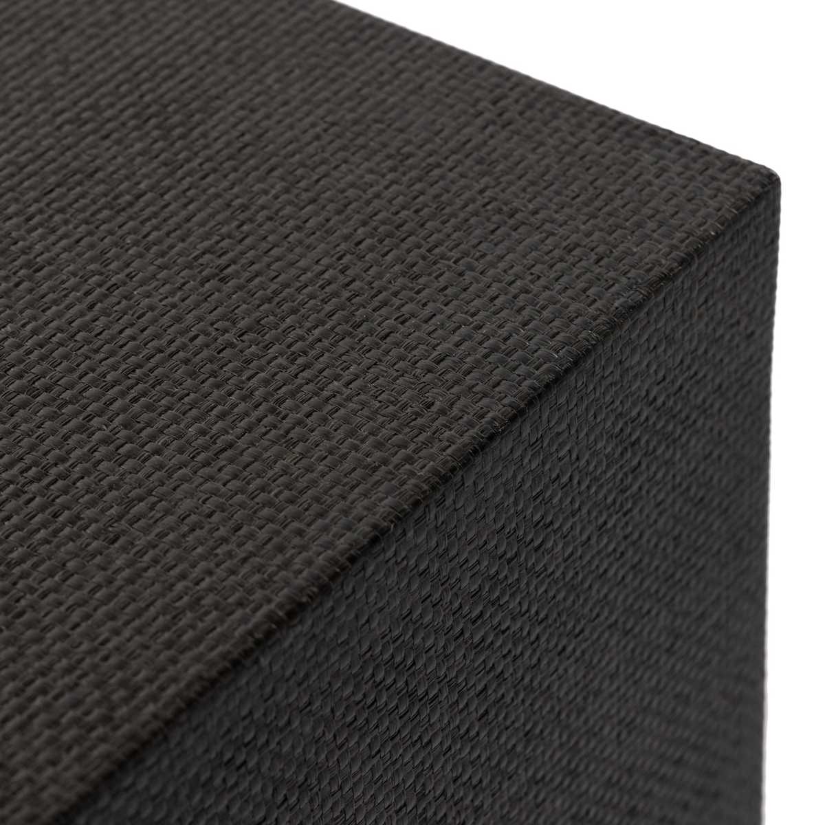 #color_black-raffia