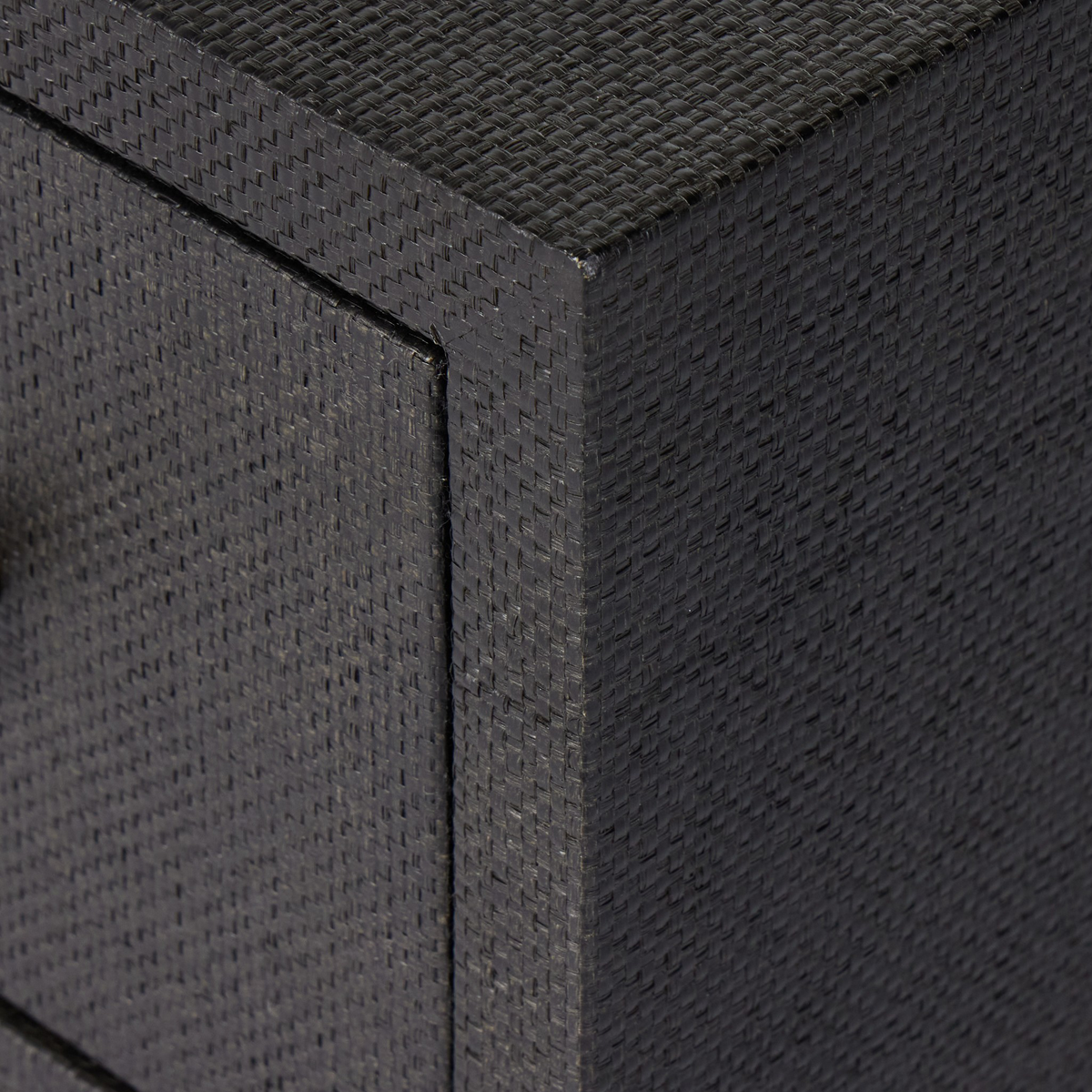 #color_black-raffia