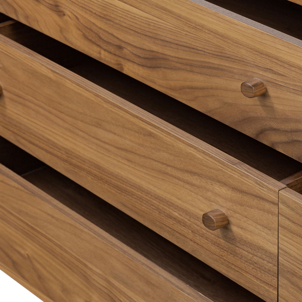 Arturo 9 Drawer Dresser