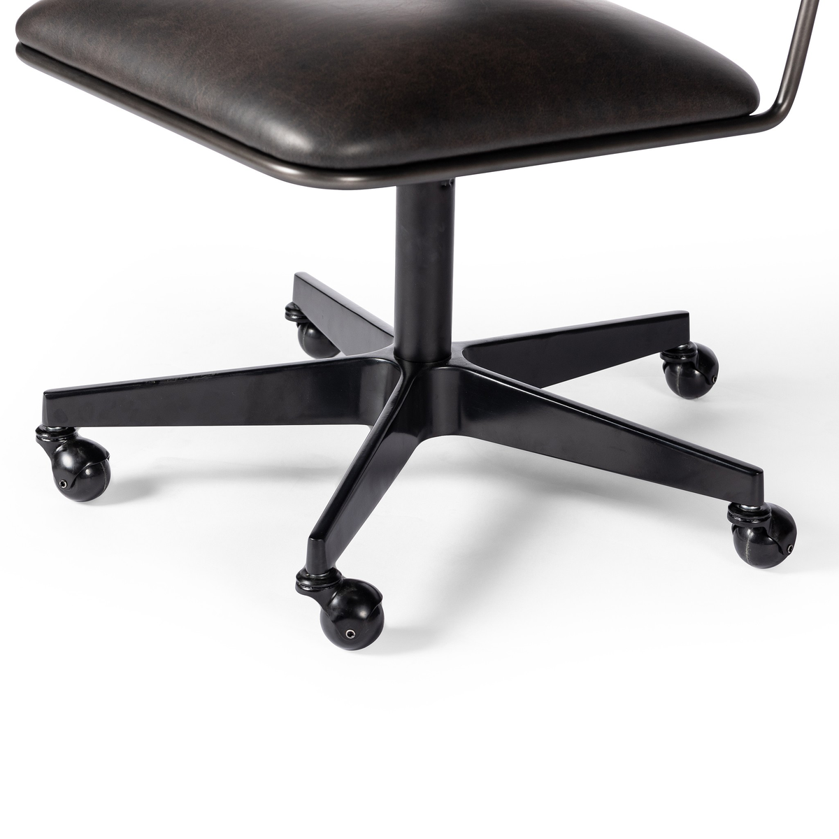 #color_distressed-black