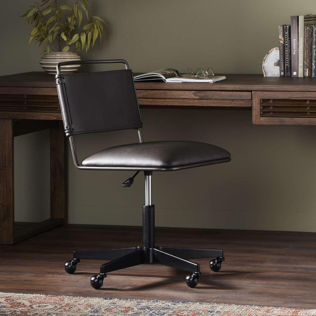 #color_distressed-black