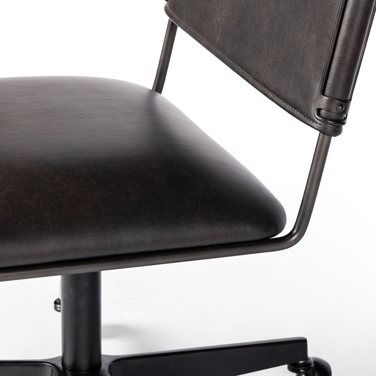 #color_distressed-black