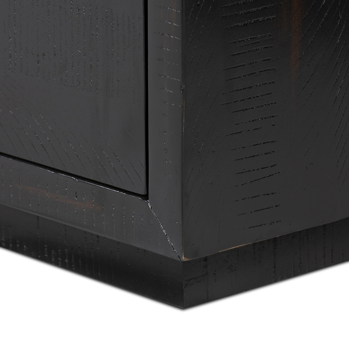 #color_burnished-black