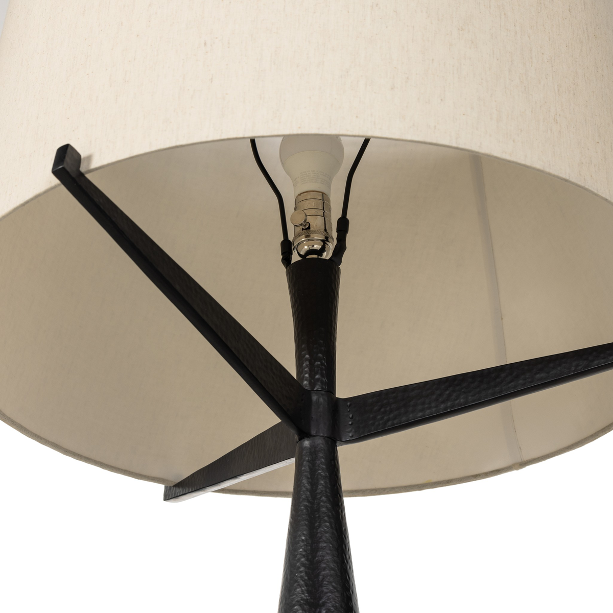 #color_hammered-black-aluminum
