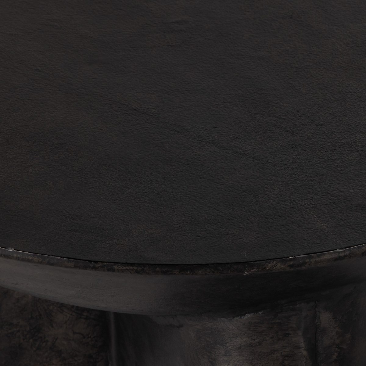 #color_raw-black
