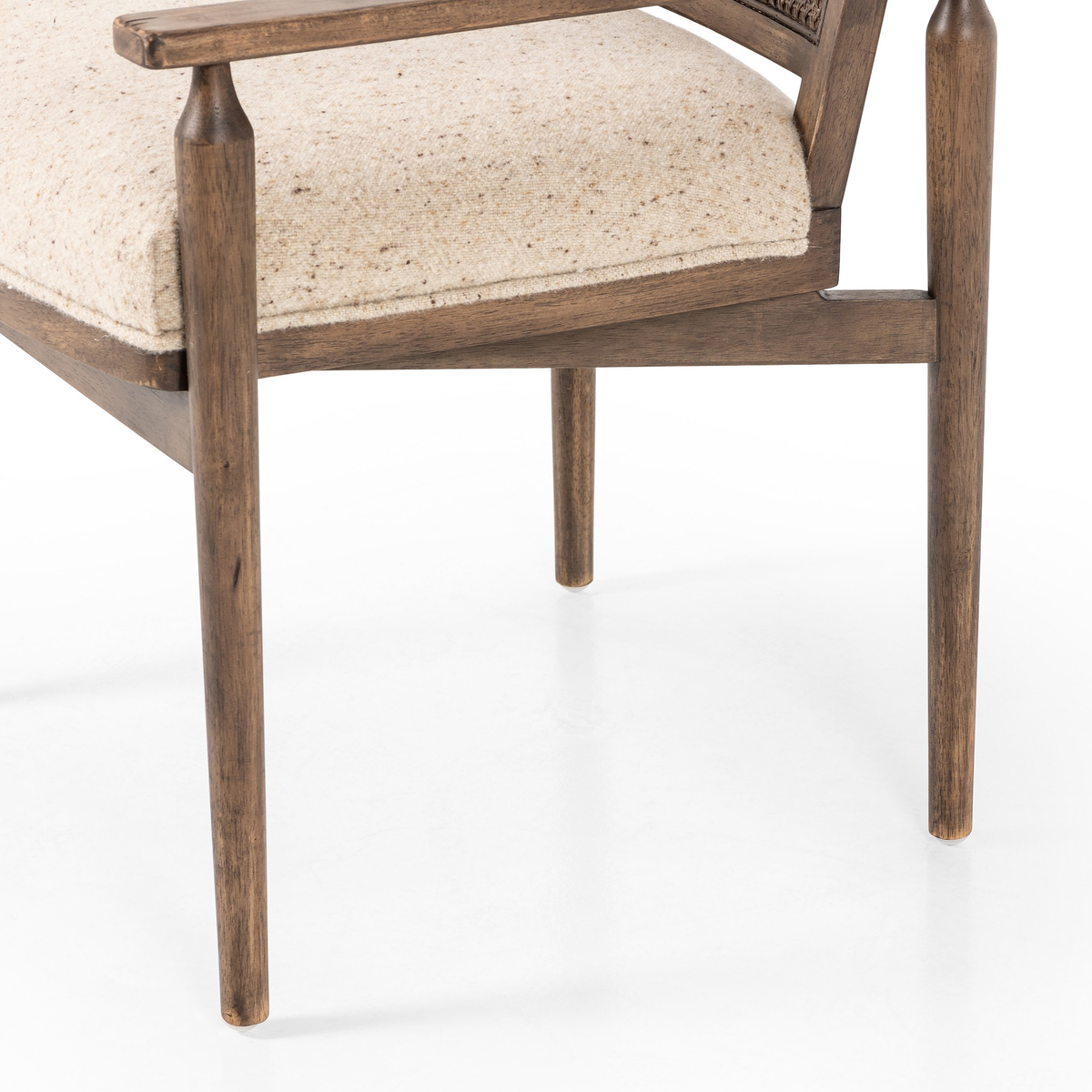 #color_hasselt-taupe
