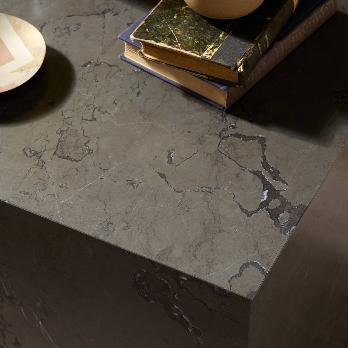 #color_grey-italian-marble