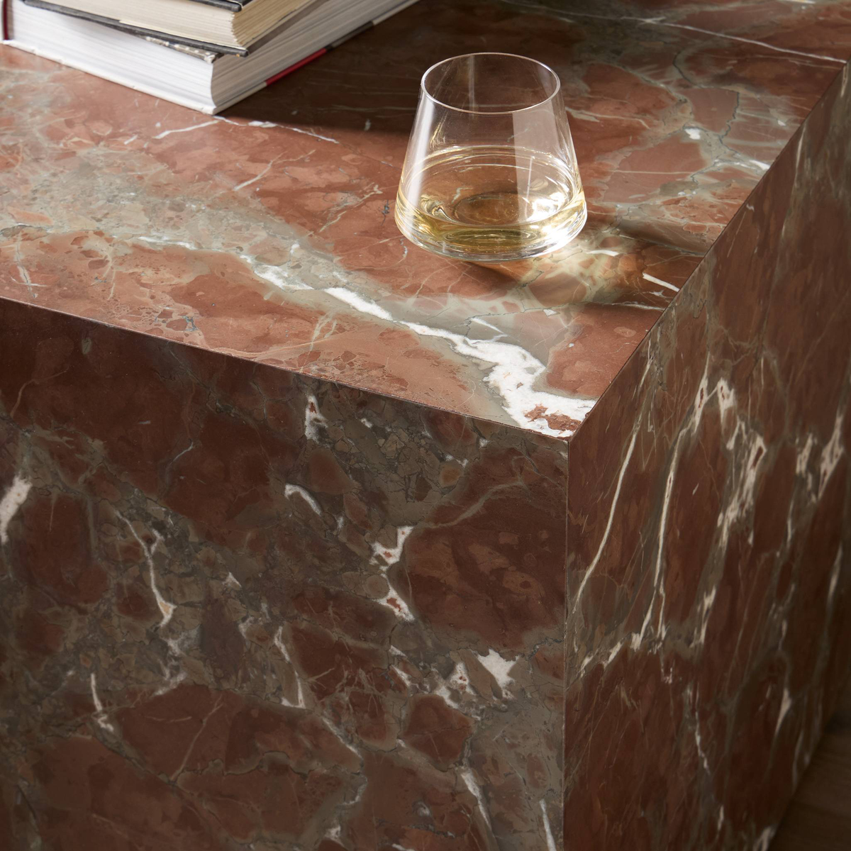 #color_smoke-and-russet-marble