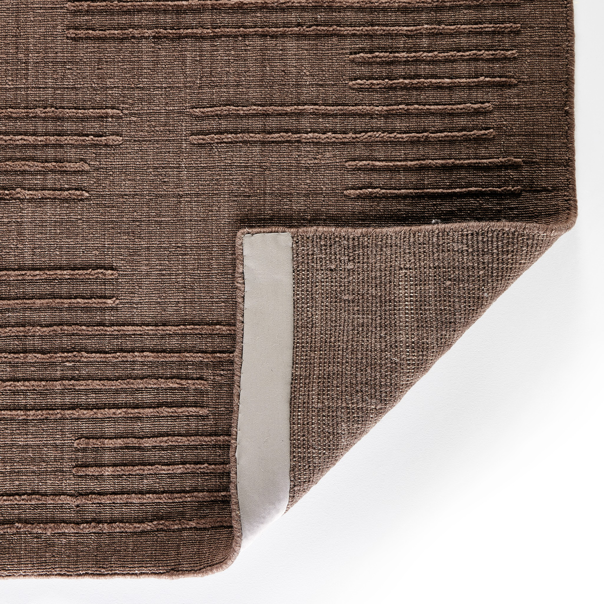 #color_akara-taupe