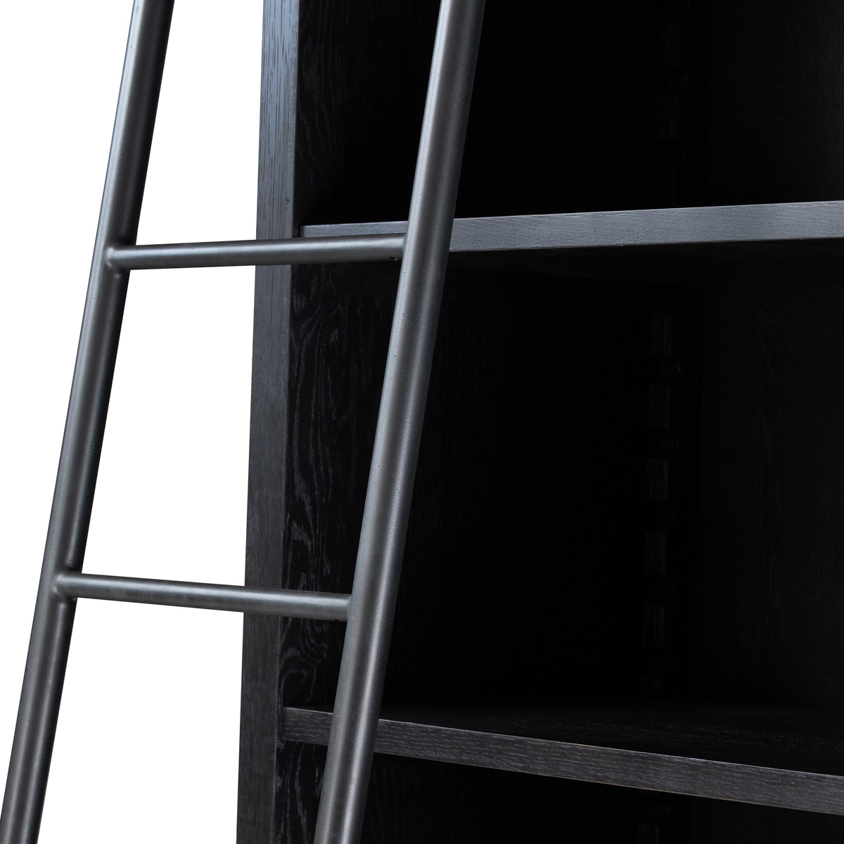 #color_worn-black
