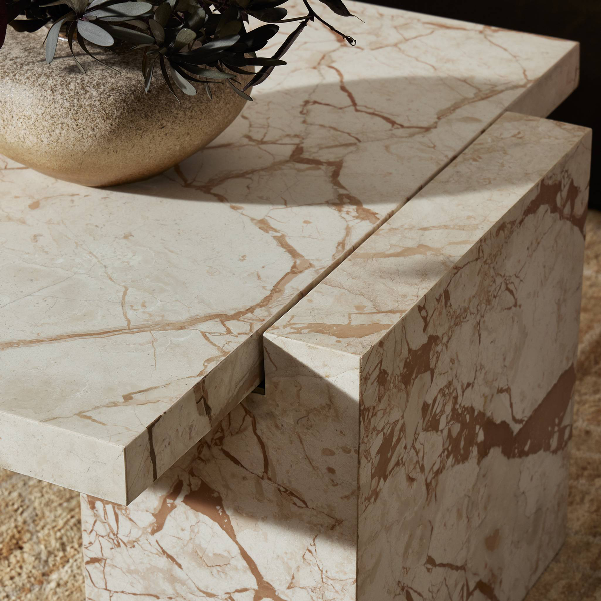 #color_desert-taupe-marble
