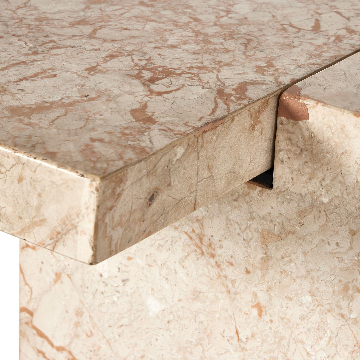 #color_desert-taupe-marble