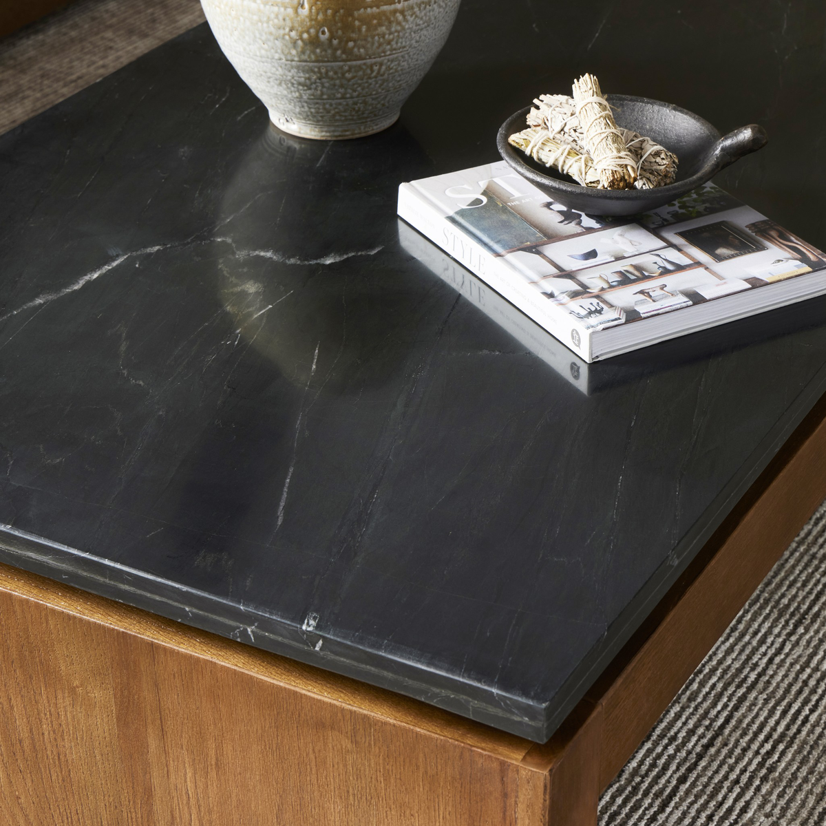 #color_polished-black-marble