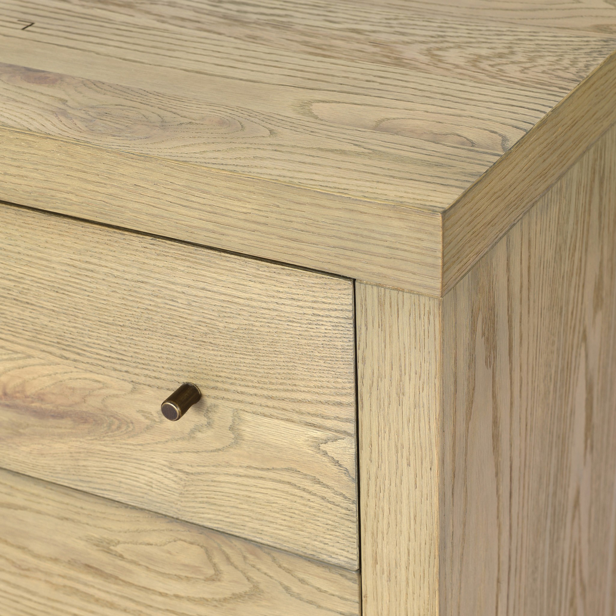 Torrington Charging Nightstand