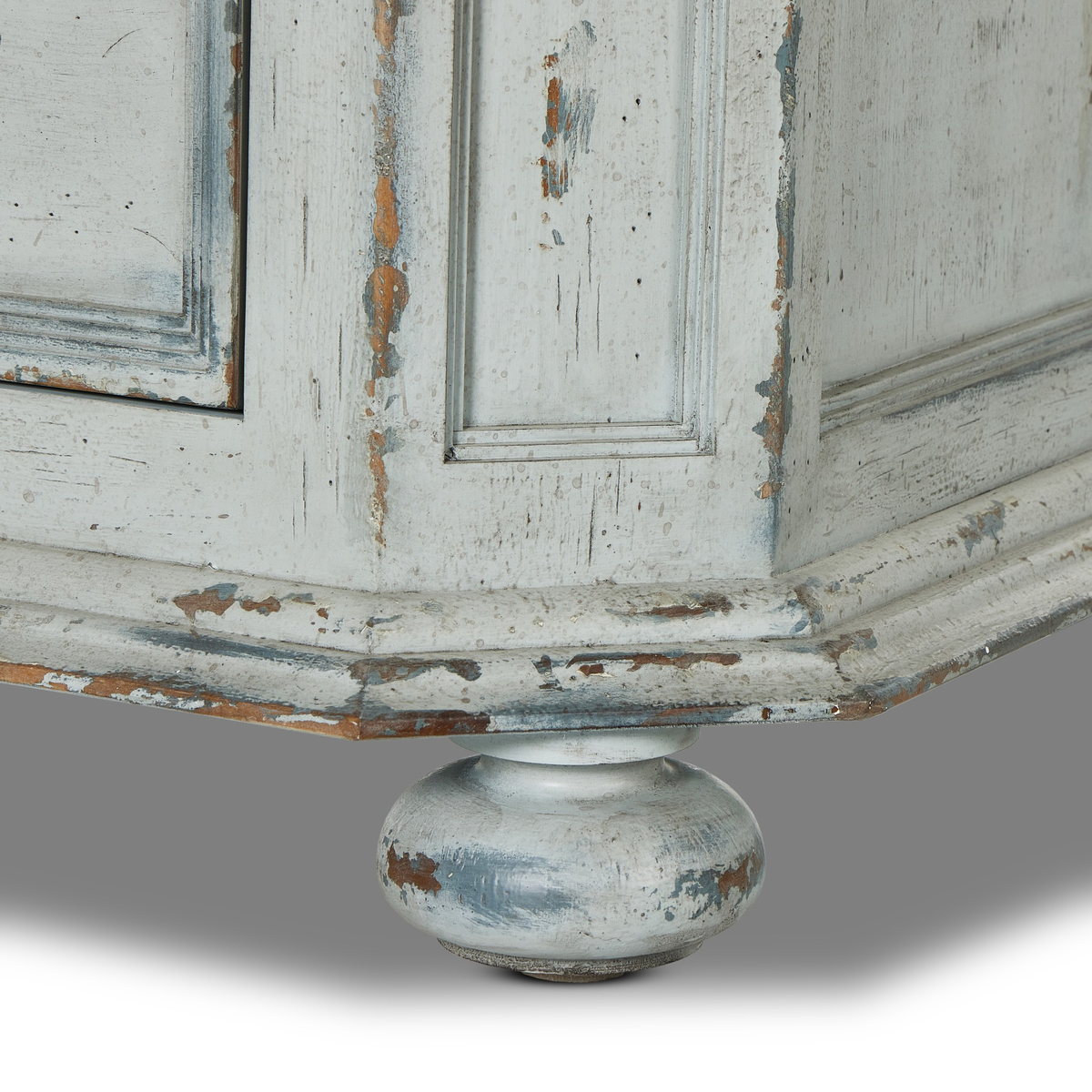 #color_distressed-grey-blue