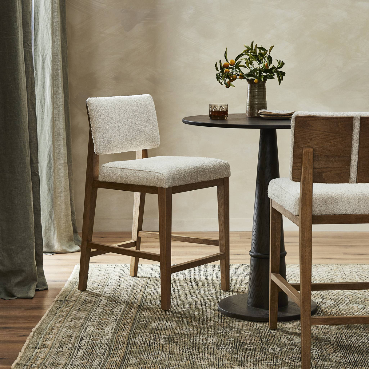 #color_seating/chairs/bar-counter