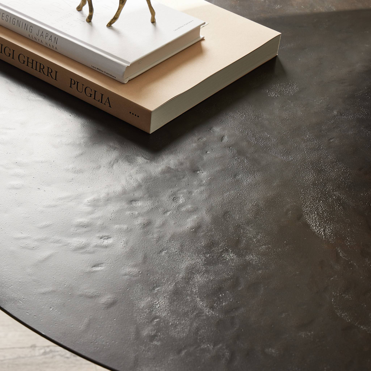 #color_bronze-hammered-textured