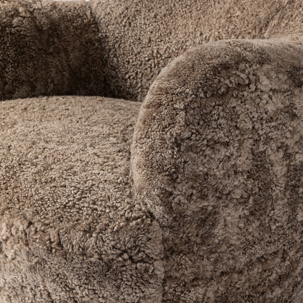 #color_taupe-shearling