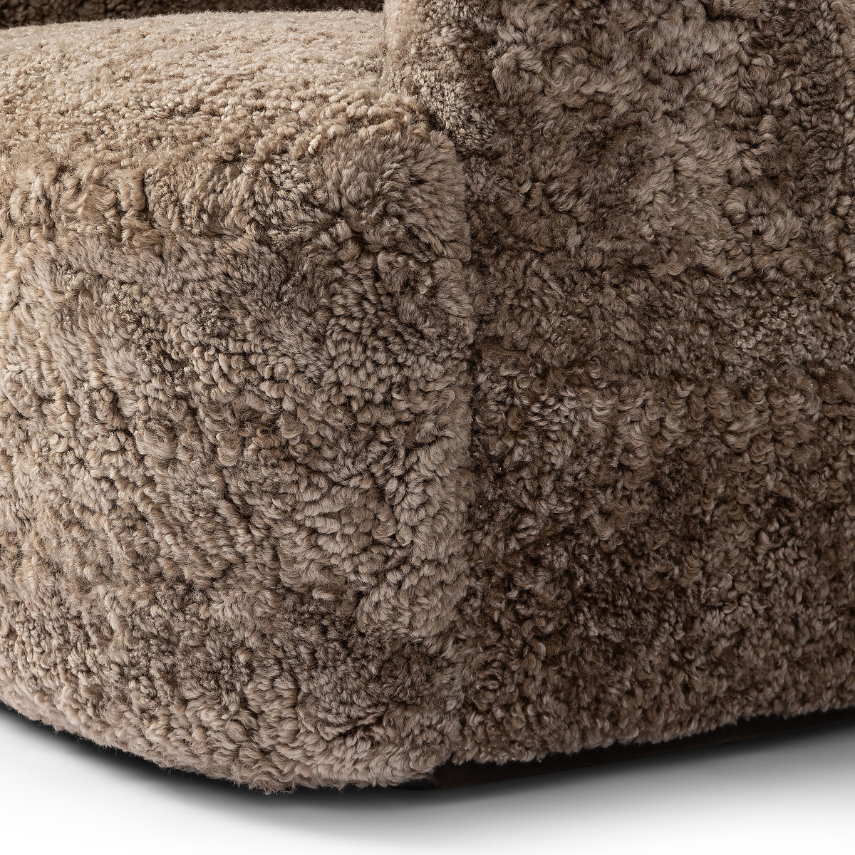 #color_taupe-shearling
