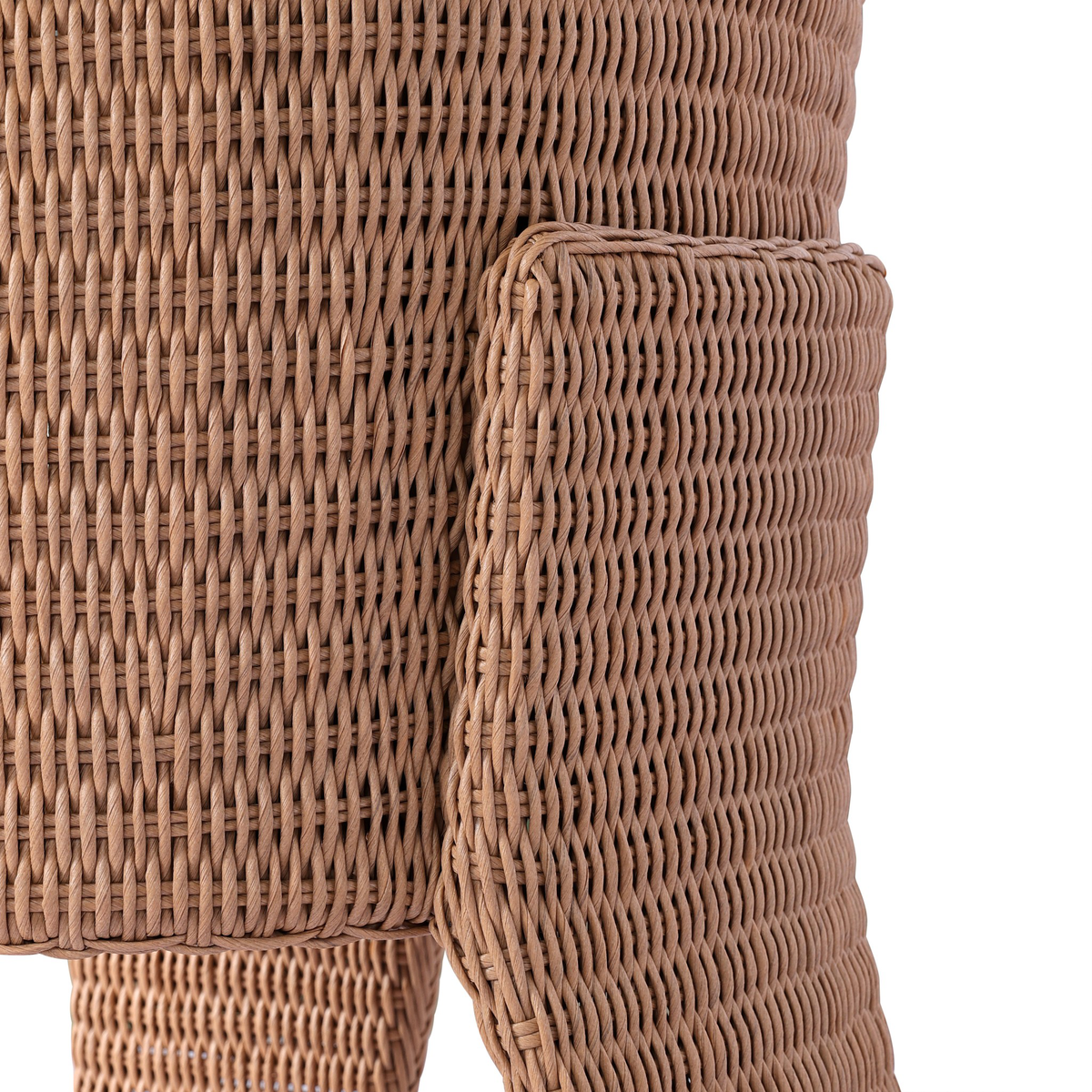 #color_outdoor/outdoor-chairs/outdoor-dining